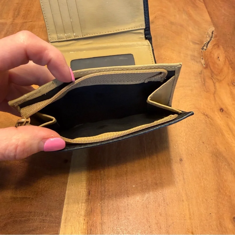 Vintage Minimalist Black‎ Pebbled Leather Continental Clutch Wallet (VGC)